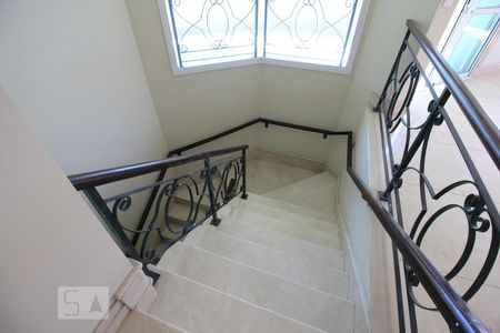 Apartamento para alugar com 550m², 4 quartos e 6 vagasEscadas