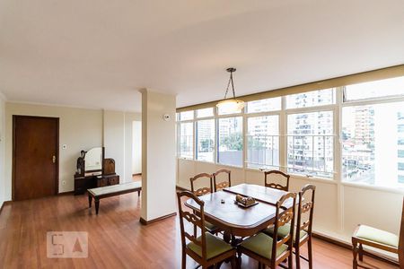Apartamento para alugar com 104m², 2 quartos e 1 vagaSala