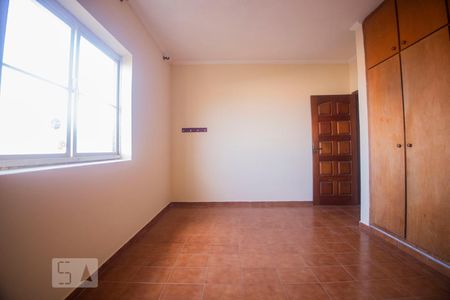 Casa à venda com 170m², 3 quartos e 2 vagasquarto 2