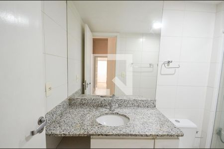 Apartamento à venda com 83m², 2 quartos e 1 vaga Apartamento à venda com 83m², 2 quartos e 1 vagaBanheiro da Suíte