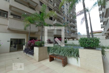 Apartamento à venda com 83m², 2 quartos e 1 vaga Apartamento à venda com 83m², 2 quartos e 1 vagaÁrea externa