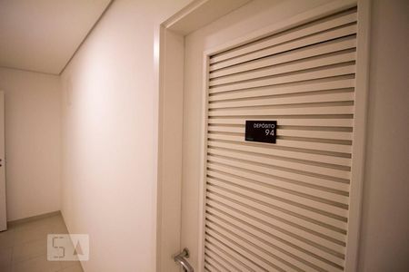 Apartamento à venda com 141m², 2 quartos e 3 vagas Apartamento à venda com 141m², 2 quartos e 3 vagasDepósito