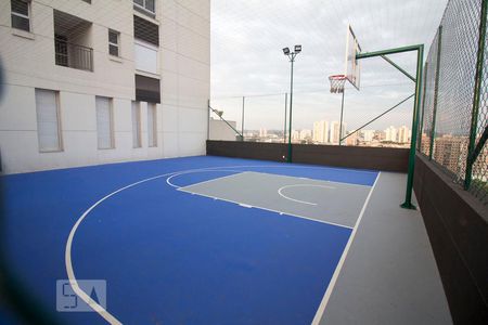 Apartamento à venda com 141m², 2 quartos e 3 vagas Apartamento à venda com 141m², 2 quartos e 3 vagasÁrea comum - Quadra