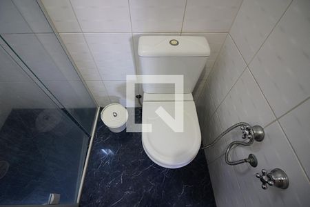 Casa para alugar com 250m², 4 quartos e 2 vagasBanheiro Social