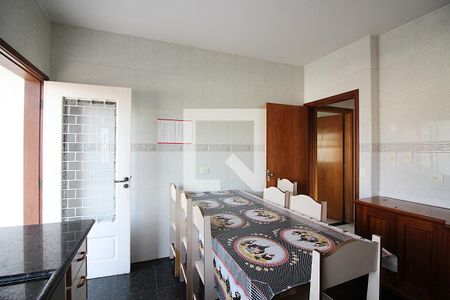 Casa para alugar com 250m², 4 quartos e 2 vagasCozinha