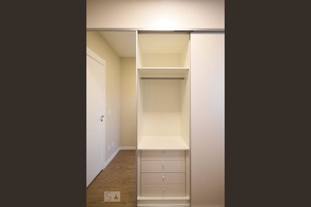 Apartamento à venda com 55m², 2 quartos e 1 vagaArmário do Quarto 1