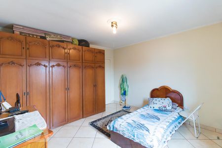 Casa à venda com 440m², 5 quartos e 8 vagas Casa à venda com 440m², 5 quartos e 8 vagasQuarto 1