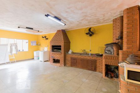 Casa à venda com 440m², 5 quartos e 8 vagas Casa à venda com 440m², 5 quartos e 8 vagasSalão