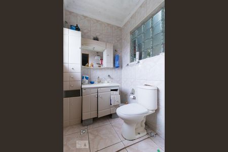 Casa à venda com 440m², 5 quartos e 8 vagas Casa à venda com 440m², 5 quartos e 8 vagasBanheiro da Suíte