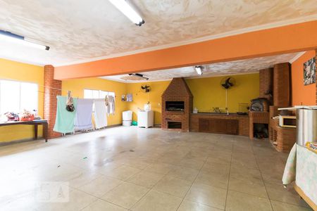 Casa à venda com 440m², 5 quartos e 8 vagas Casa à venda com 440m², 5 quartos e 8 vagasSalão