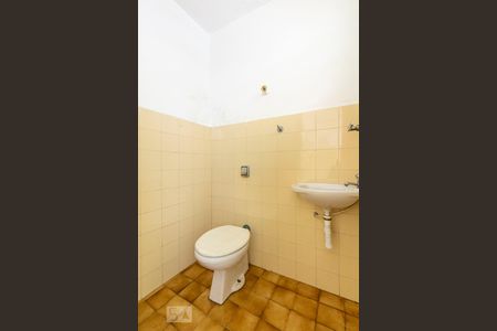 Casa à venda com 74m², 2 quartos e 1 vaga Casa à venda com 74m², 2 quartos e 1 vagaBanheiro de Serviço