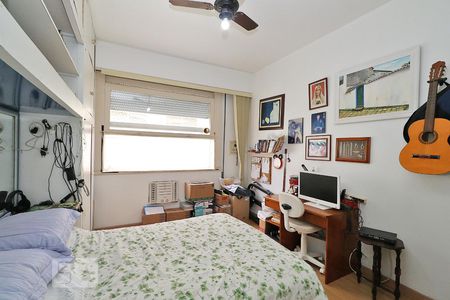 Apartamento à venda com 200m², 3 quartos e 1 vagaQuarto 3.