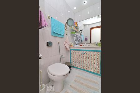 Apartamento à venda com 200m², 3 quartos e 1 vagaBanheiro Social.