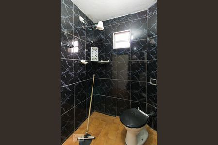 Casa à venda com 80m², 2 quartos e sem vaga Casa à venda com 80m², 2 quartos e sem vagaBanheiro