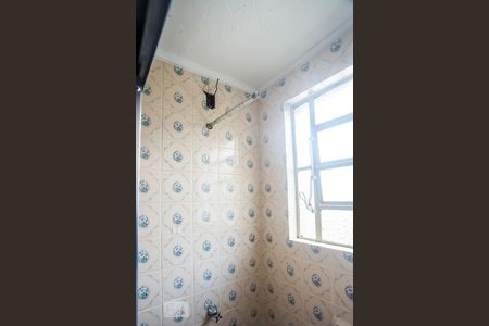 Banheiro de apartamento para alugar com 1 quarto, 67m² em Passo da Areia, Porto Alegre