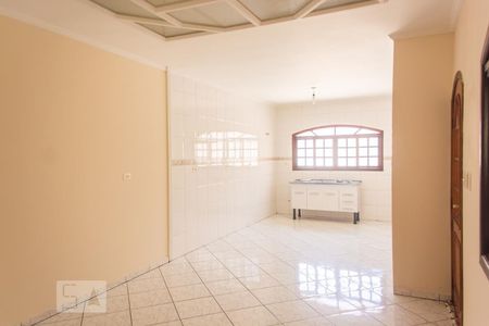 Casa à venda com 252m², 3 quartos e 6 vagas Casa à venda com 252m², 3 quartos e 6 vagasCozinha