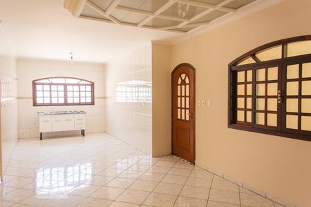 Casa à venda com 252m², 3 quartos e 6 vagas Casa à venda com 252m², 3 quartos e 6 vagasCozinha