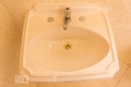 Casa à venda com 252m², 3 quartos e 6 vagas Casa à venda com 252m², 3 quartos e 6 vagasBanheiro da suíte 3