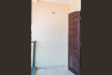 Casa à venda com 252m², 3 quartos e 6 vagas Casa à venda com 252m², 3 quartos e 6 vagasVaranda da suíte