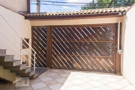 Casa à venda com 252m², 3 quartos e 6 vagas Casa à venda com 252m², 3 quartos e 6 vagasGaragem