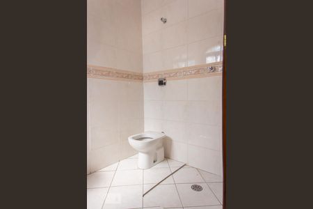 Casa à venda com 252m², 3 quartos e 6 vagas Casa à venda com 252m², 3 quartos e 6 vagasBanheiro da suíte 2