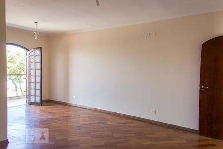 Casa à venda com 252m², 3 quartos e 6 vagas Casa à venda com 252m², 3 quartos e 6 vagasSuíte 1