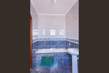 Casa à venda com 252m², 3 quartos e 6 vagas Casa à venda com 252m², 3 quartos e 6 vagasBanheiro da suíte 1