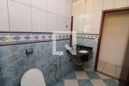 Casa à venda com 160m², 3 quartos e 2 vagasBanheiro