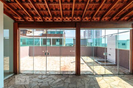 Apartamento à venda com 180m², 3 quartos e 2 vagas Apartamento à venda com 180m², 3 quartos e 2 vagasCobertura