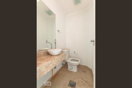 Apartamento à venda com 180m², 3 quartos e 2 vagas Apartamento à venda com 180m², 3 quartos e 2 vagasLavabo