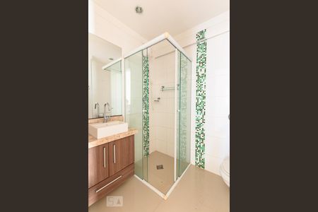 Apartamento à venda com 180m², 3 quartos e 2 vagas Apartamento à venda com 180m², 3 quartos e 2 vagasBanheiro Social