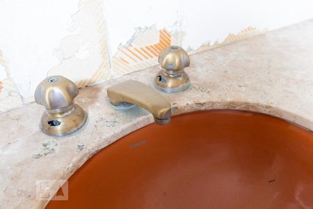 Casa à venda com 160m², 3 quartos e 8 vagasBanheiro Social