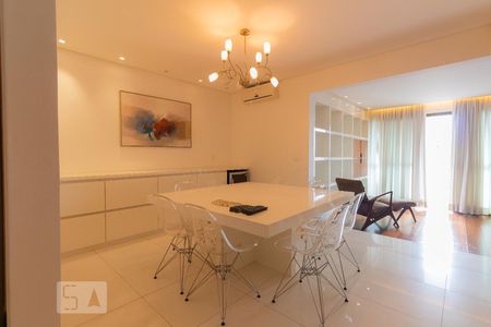 Sala de apartamento à venda com 4 quartos, 196m² em Campo Belo, São Paulo