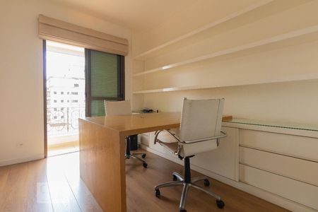 Quarto de apartamento à venda com 4 quartos, 196m² em Campo Belo, São Paulo