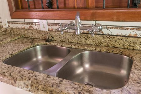 Casa à venda com 209m², 4 quartos e 3 vagasCozinha - Torneira