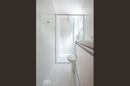 Apartamento para alugar com 65m², 2 quartos e 2 vagas Apartamento para alugar com 65m², 2 quartos e 2 vagasBanheiro da Suíte