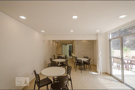 Apartamento para alugar com 65m², 2 quartos e 2 vagas Apartamento para alugar com 65m², 2 quartos e 2 vagasSalão de Festas