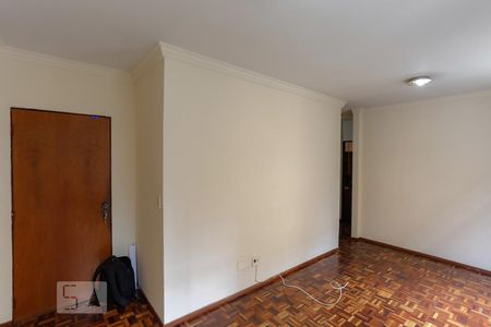 Sala de apartamento para alugar com 2 quartos, 70m² em Carlos Prates, Belo Horizonte
