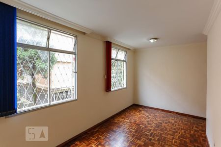 Sala de apartamento para alugar com 2 quartos, 70m² em Carlos Prates, Belo Horizonte