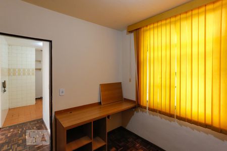 Quarto 1 de apartamento para alugar com 2 quartos, 70m² em Carlos Prates, Belo Horizonte