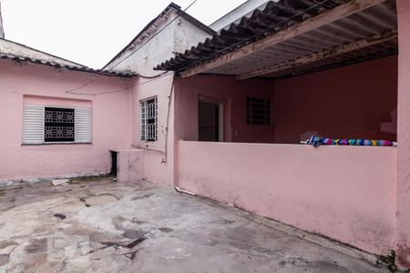 Casa para alugar com 249m², 2 quartos e 2 vagasFundos