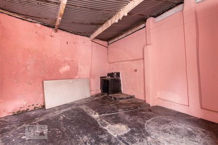 Casa para alugar com 249m², 2 quartos e 2 vagasFundos