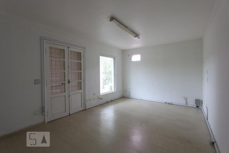 Casa para alugar com 463m², 4 quartos e 6 vagassuite 3