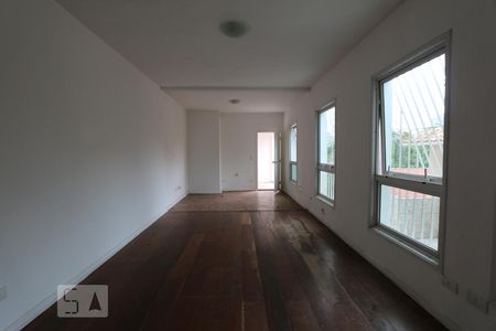 Casa para alugar com 463m², 4 quartos e 6 vagasedicula