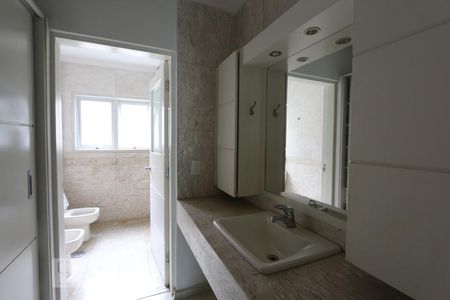 Casa para alugar com 463m², 4 quartos e 6 vagassuite 4