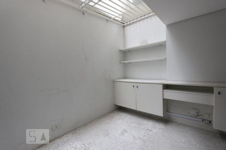 Casa para alugar com 463m², 4 quartos e 6 vagaslavanderia