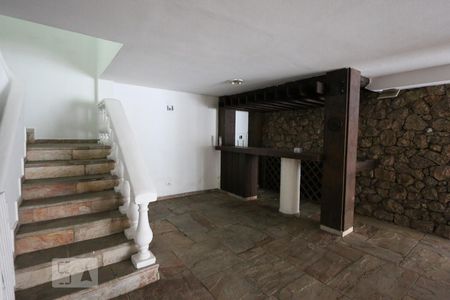 Casa para alugar com 463m², 4 quartos e 6 vagasbar garagem