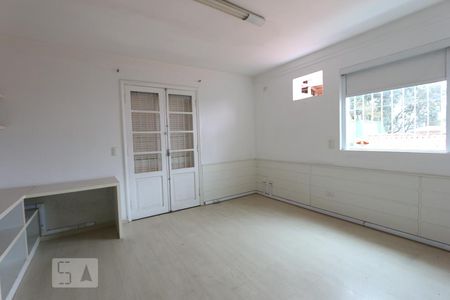 Casa para alugar com 463m², 4 quartos e 6 vagassuite