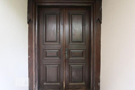 Casa para alugar com 463m², 4 quartos e 6 vagasporta da frente