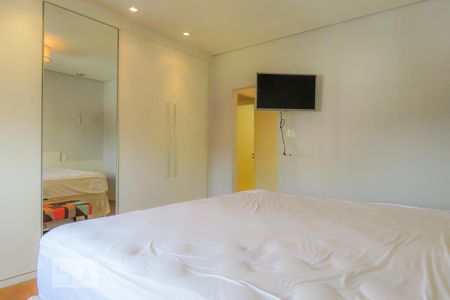 Suíte  de apartamento à venda com 2 quartos, 126m² em Jardim Paulista, São Paulo